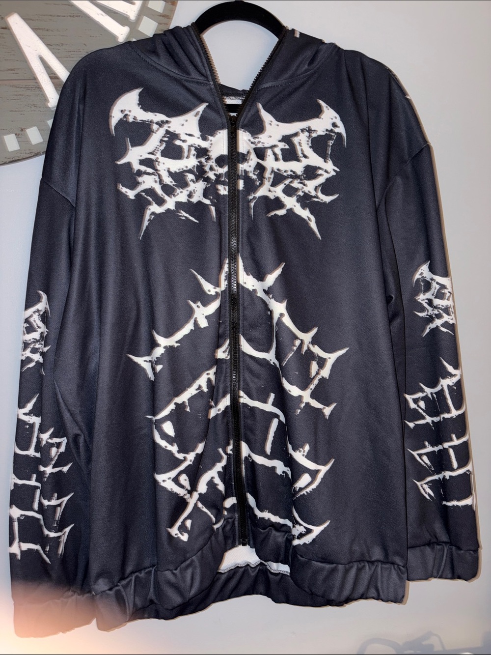 Romwe Black Zip-Up black Hoodie with White Graphic Spine Print size large